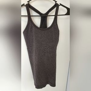 Lululemon y tank